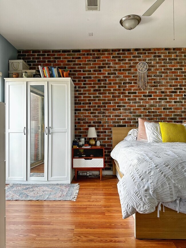 Building Photo - 15 WARREN St