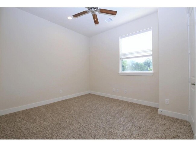 Building Photo - 1203 Cedarpost Tree Springs Pl