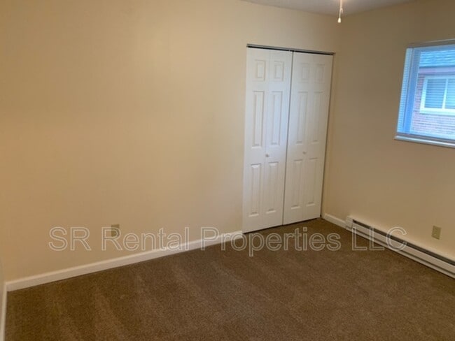 Building Photo - 223 Maxwell St