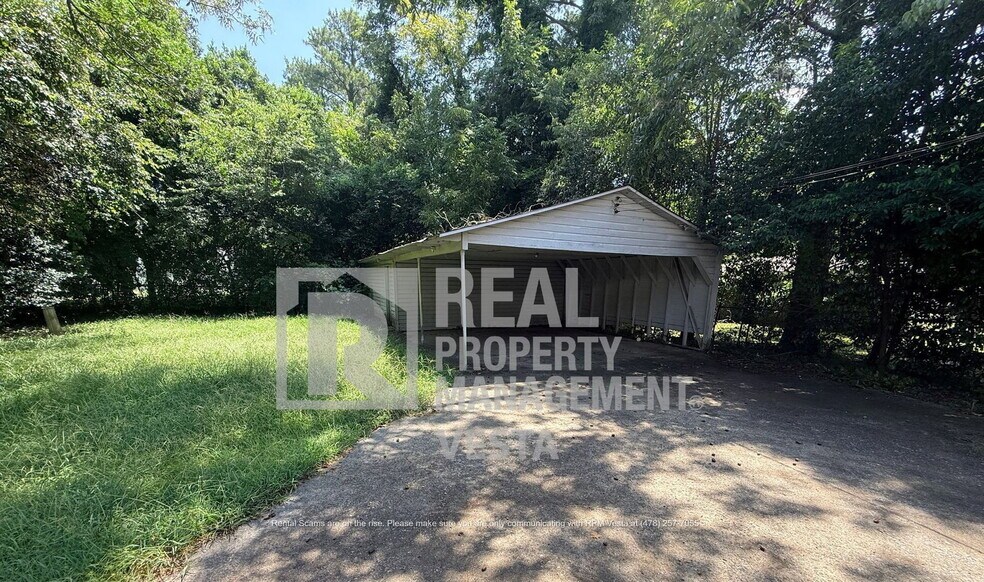 Building Photo - 1148 Macon Ave