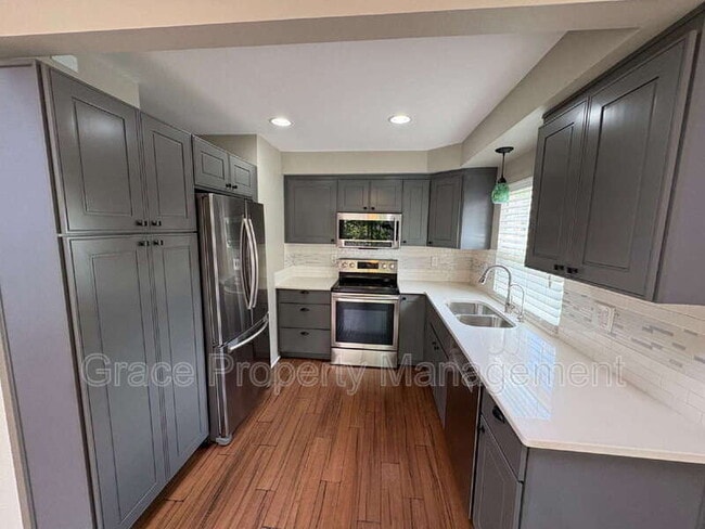 Building Photo - 14221 E Radcliff Cir