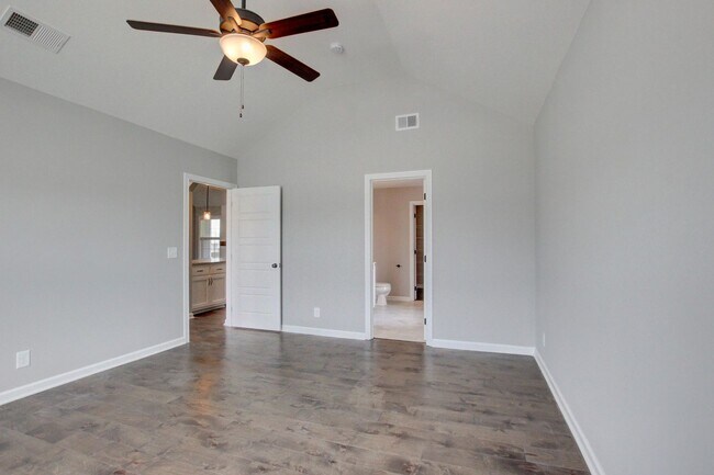 Building Photo - 1092 Barnhill Rd