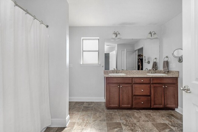 Building Photo - 2892 Shoni Dr