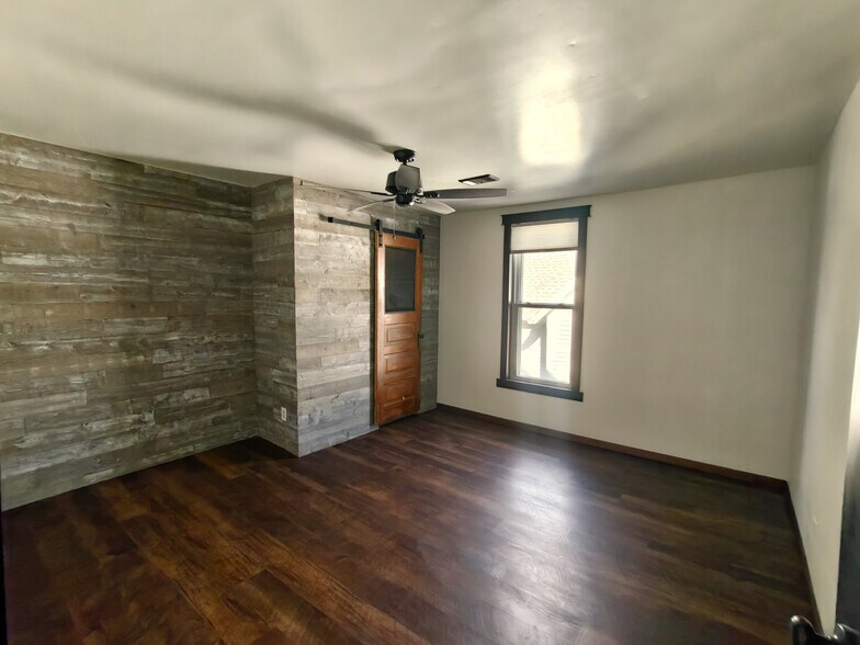 UPSTAIRS BEDROOM2a - 1011 E Grand Ave