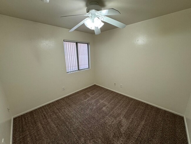 Building Photo - 3 Bedroom - 2 Bath - 2 Car Garage - Green Valley, AZ