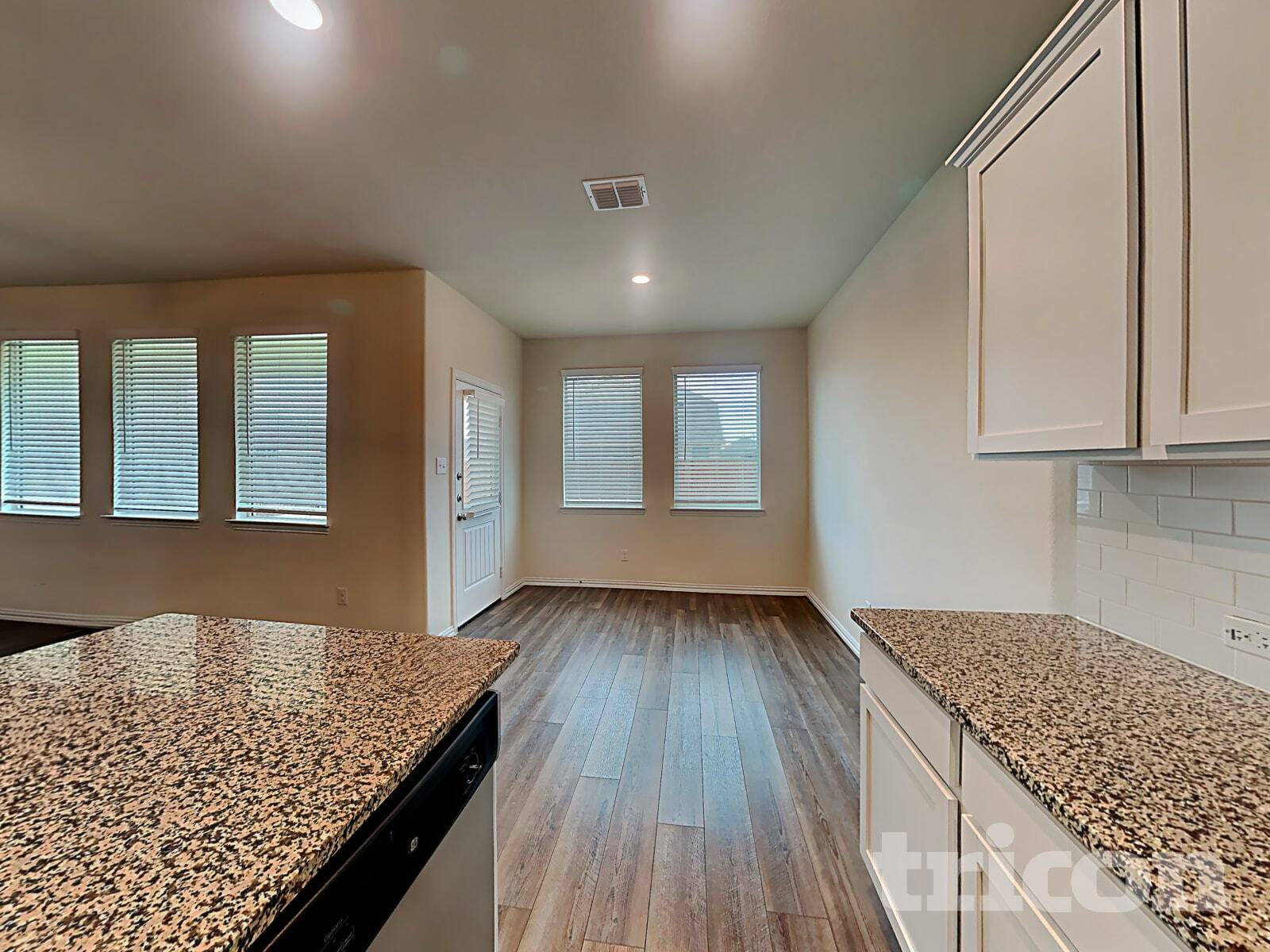 Building Photo - 2401 Lalun Lane