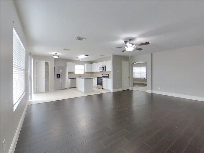 Building Photo - 19626 Beachy Ct