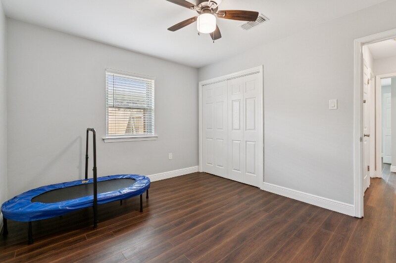 Building Photo - 30 Azalea Ct
