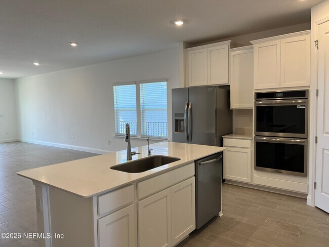 Building Photo - 66 Otsego Ln