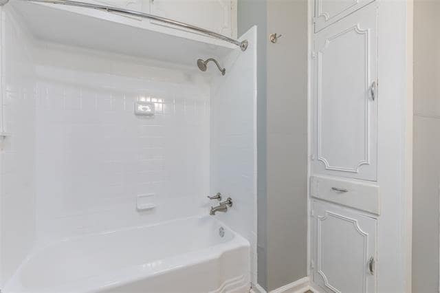Building Photo - 473 College Dr
