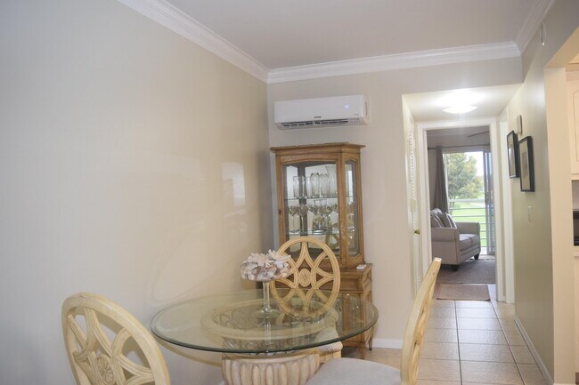 Building Photo - 315 Mansfield Dr