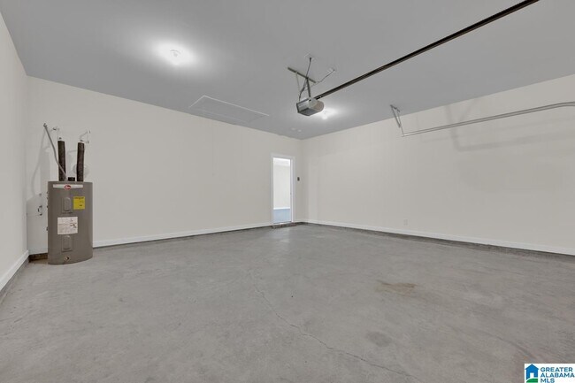 Building Photo - 615 Troubadour Ln