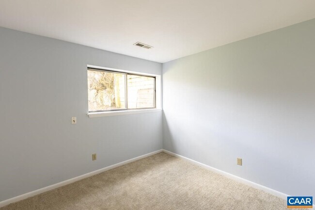 Building Photo - 1216 Chatham Rdg