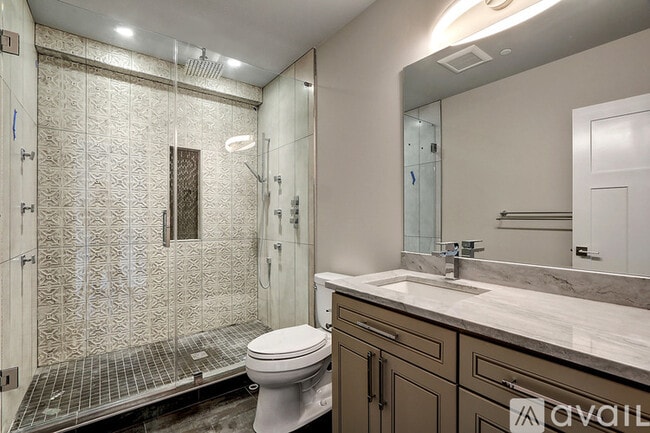 Building Photo - 216 5th Ave