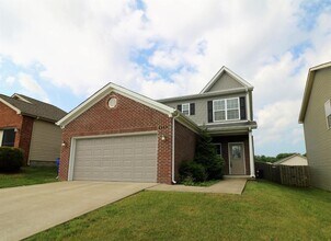 Building Photo - 4-bedroom, 2.5-bathroom home located in the heart of Lexington, KY