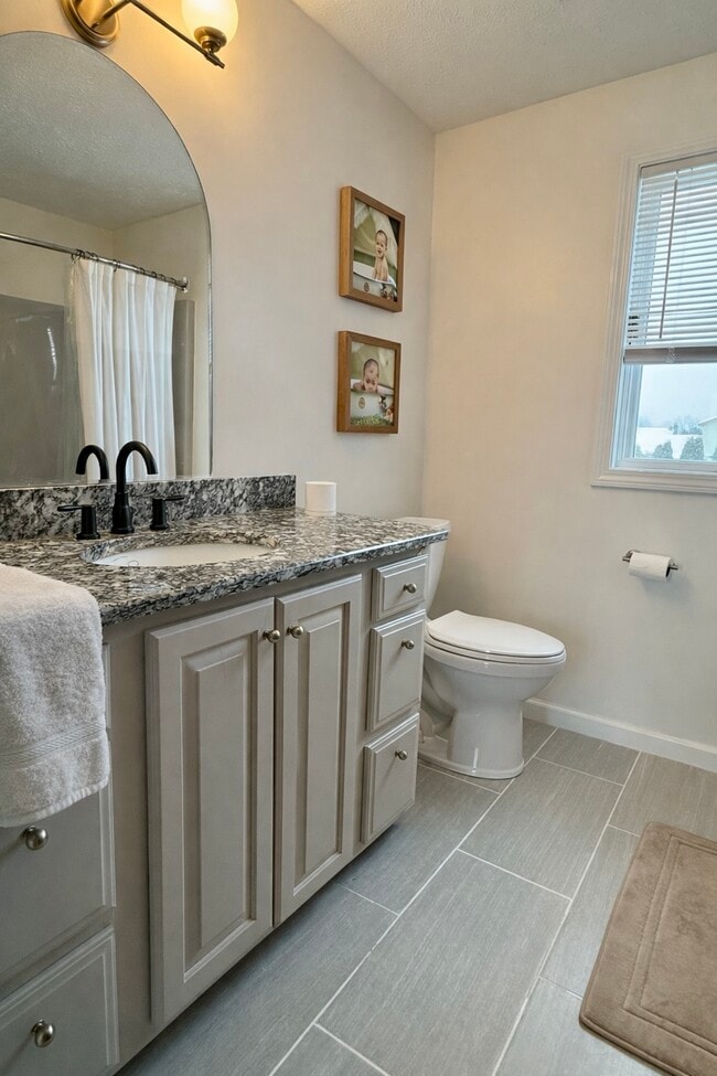 Building Photo - 41 Haskins Ln N