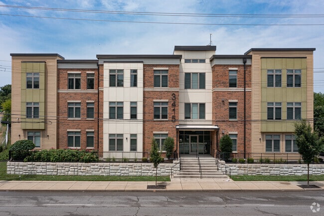 Building Photo - 3415 Reading Rd