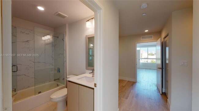 Building Photo - 2555 NE 193rd St