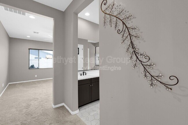 Building Photo - 5116 N 185th Ave
