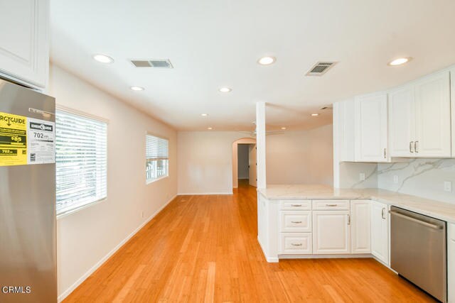 Building Photo - 630 N Niagara St