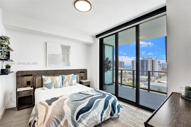 Building Photo - 580 72nd St