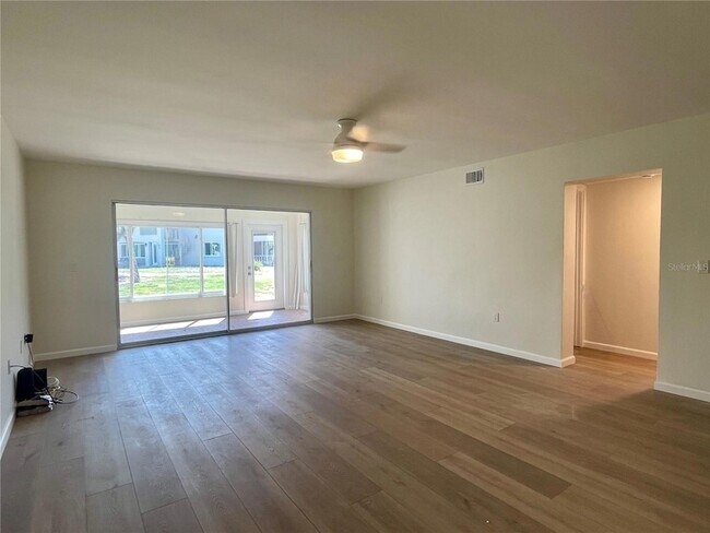 Building Photo - 6300 Flotilla Dr