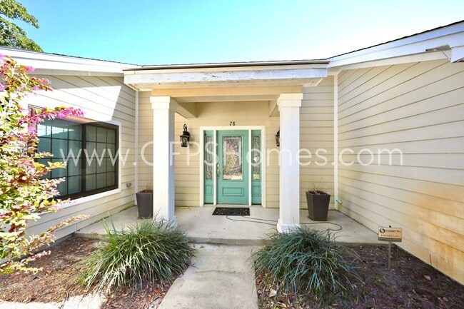 Building Photo - 78 Country Club Dr E