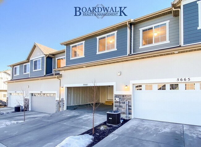 Building Photo - Beautiful 4 bedroom Townhome in West Valley!