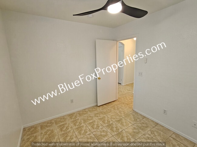 Building Photo - 7939 W Mural Hill Dr