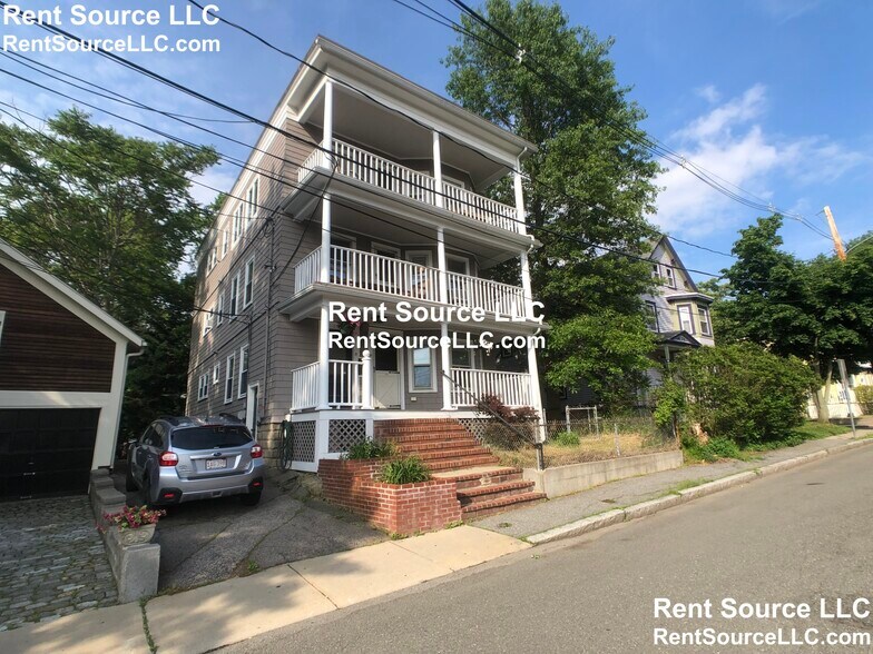 Building Photo - 19-21 Sartwell Ave. Unit 3