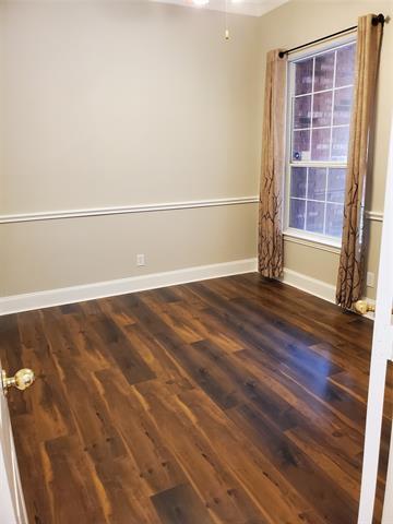 Building Photo - 532 Silver Maple Dr