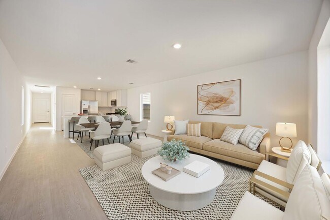 Primary Photo - 905 Pertuso Ln