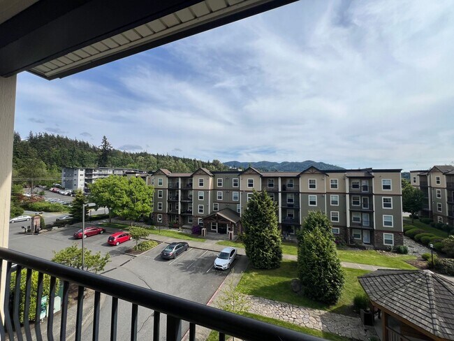 Primary Photo - Spacious Studio Condo close to WWU
