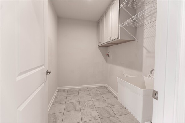 Building Photo - 357 Anna Cir