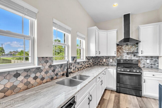 Building Photo - 104 Lakeview Terrace