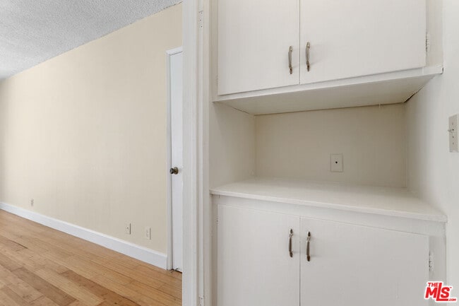 Building Photo - 11947 Kiowa Ave