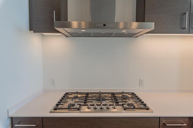 Building Photo - 301 West Ave