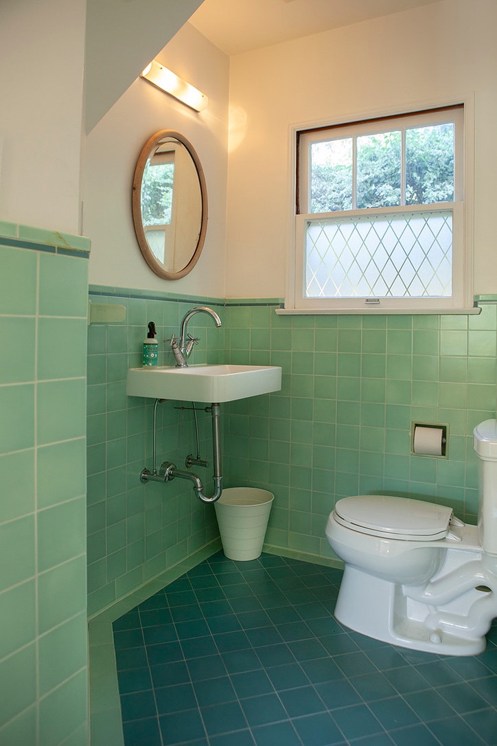 Building Photo - 2415 Meadow Valley Ter