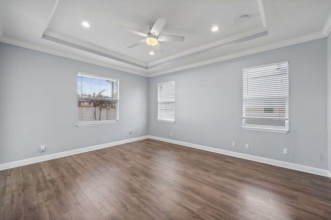 Building Photo - 1411 SW Hackensack Ave