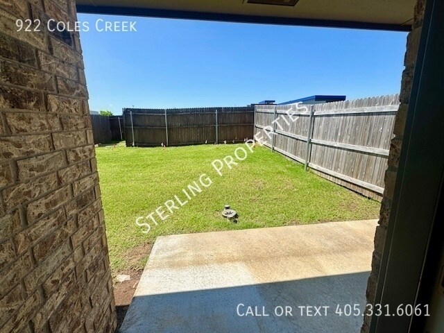 Building Photo - 922 Coles Creek