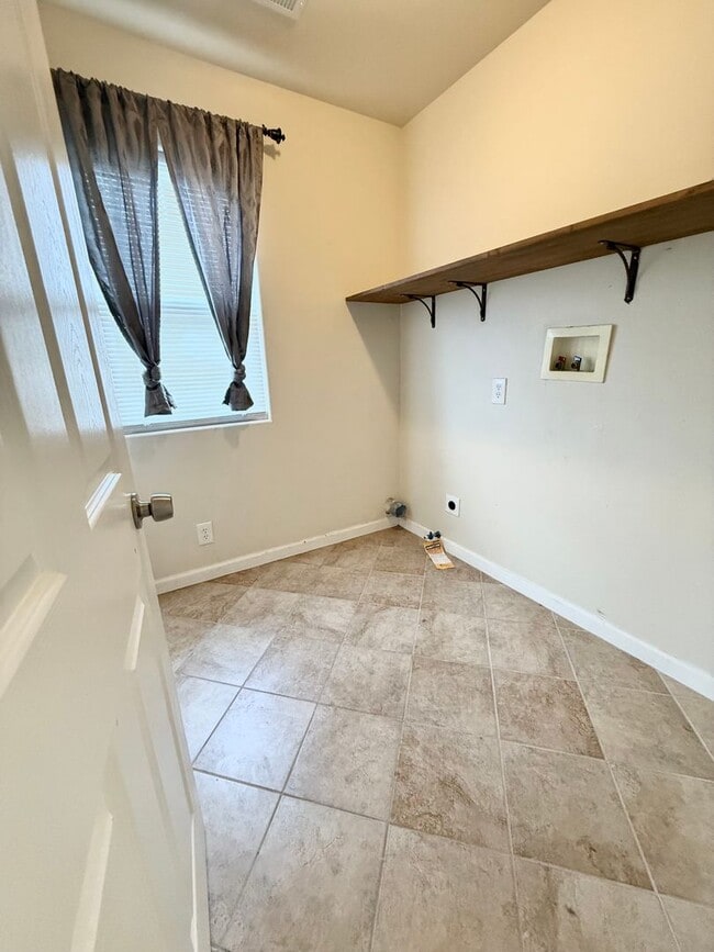 Building Photo - Beautiful 4 Bedroom 4.5 Bath Home COMING SOON!!!