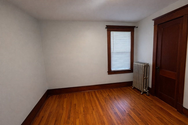 Building Photo - Large 4 bedroom home across from Franklyn Field.