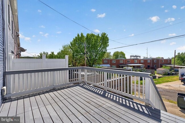 Building Photo - 2218 16th St NE