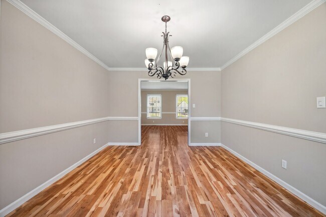 Building Photo - 304 Lynn's Way Yorktown VA 23962: Freshly Painted Updated Photos Coming !