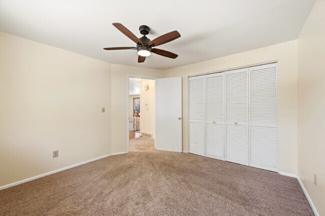 Building Photo - $1,995.95 4-bed, 1.5 bath, located in Colorado Springs with a large back yard