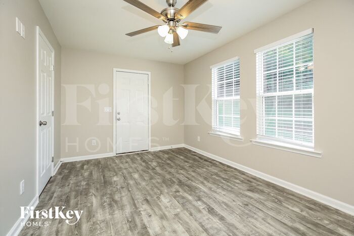 Building Photo - 105 SADDLESTONE Ct S