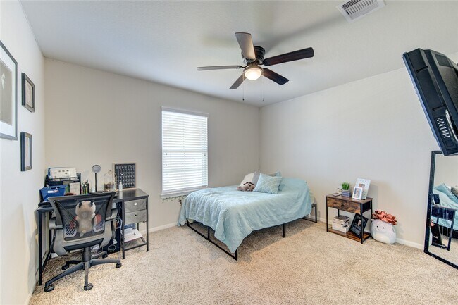 Building Photo - 29326 Dunns Creek Ct