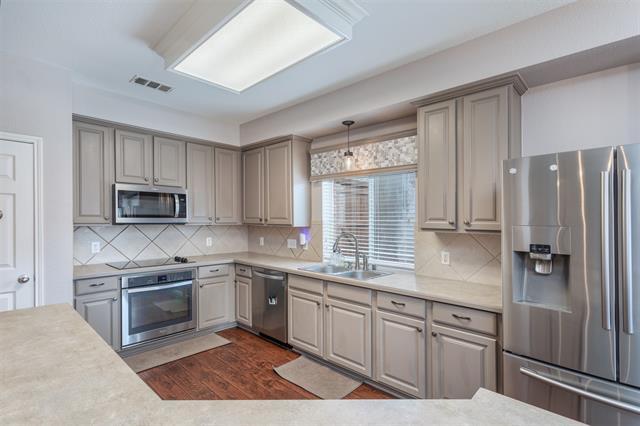Building Photo - 12328 Hawk Creek Dr