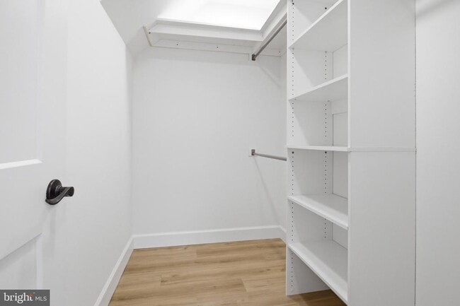 Building Photo - 100 W Front St