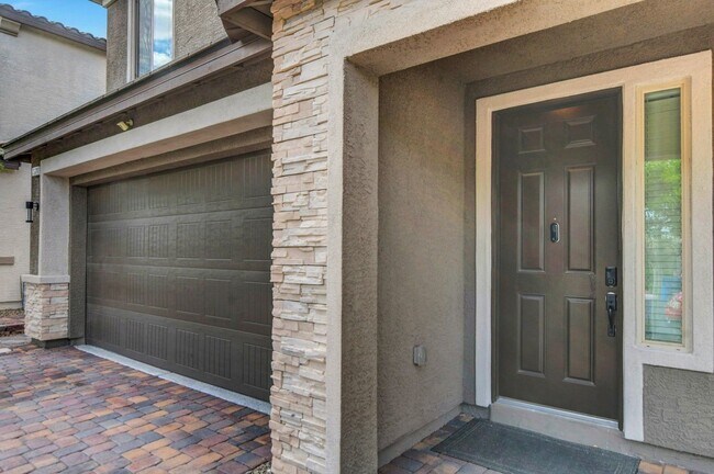 Building Photo - Beautifully Upgraded 4 Bedroom, Two Story ...